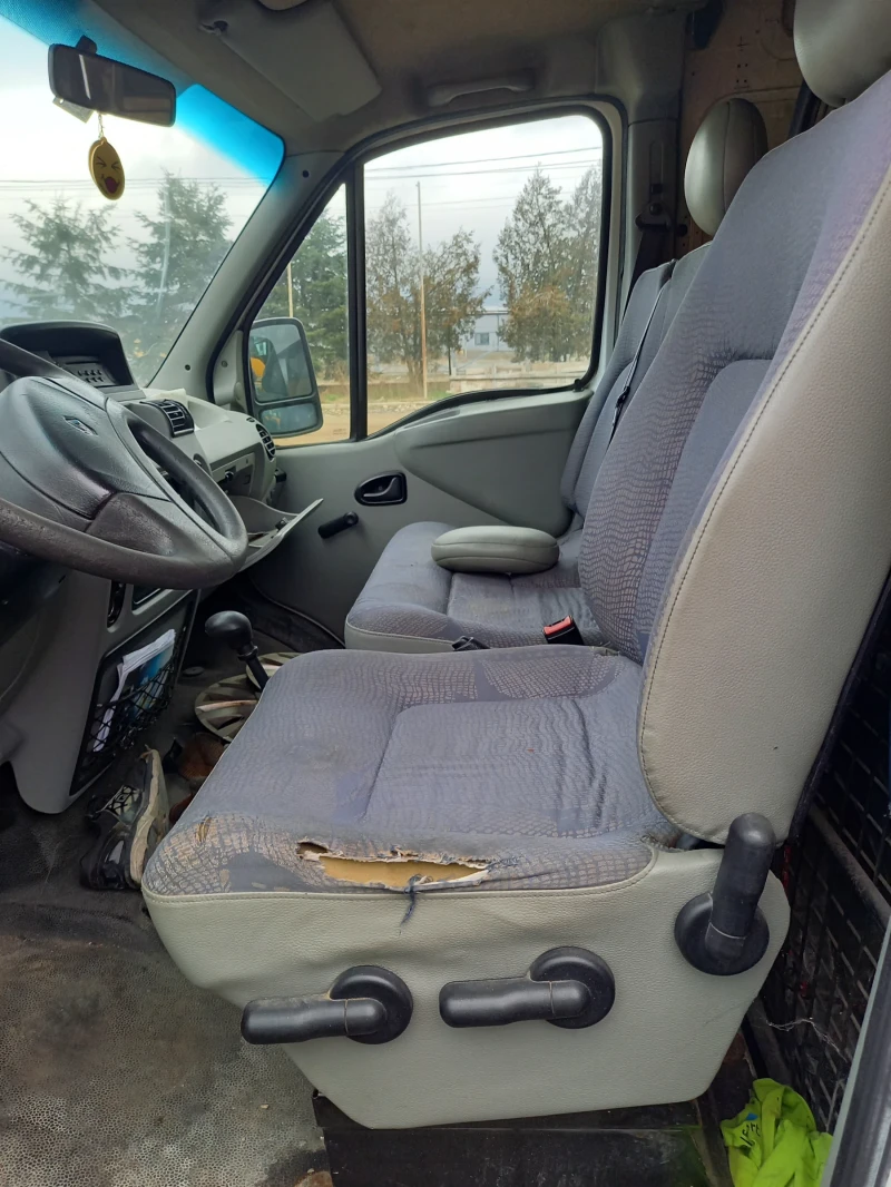 Renault Master 2.5dci, снимка 4 - Бусове и автобуси - 52884740