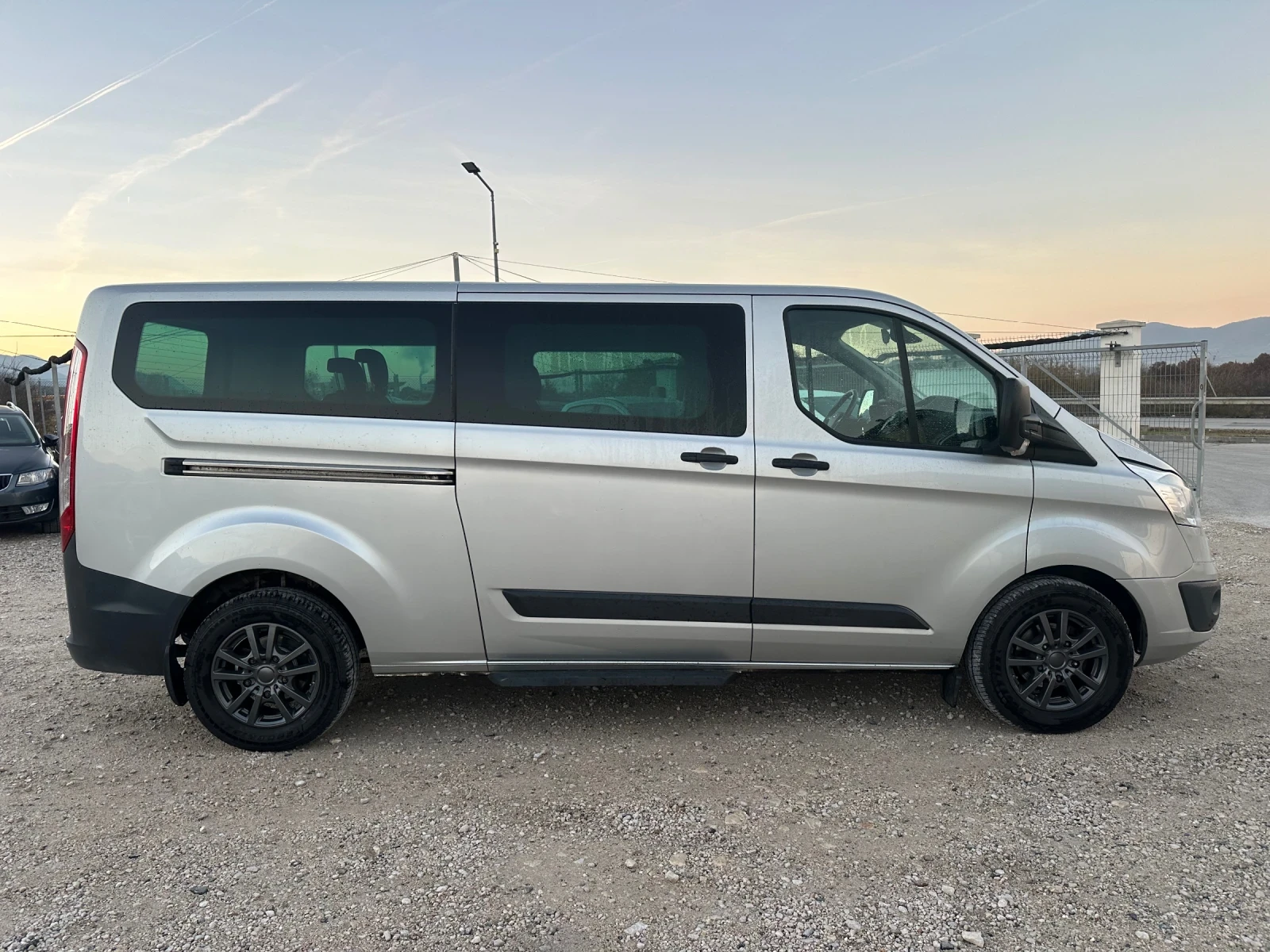 Ford Transit 2.2/125кс МАКСИ база 222000км климатик 9м. - изображение 8