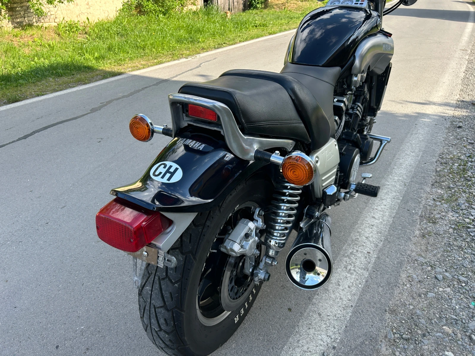 Yamaha V-Max 145 кс. Швейцария, снимка 4 - Мотоциклети и мототехника - 54807809