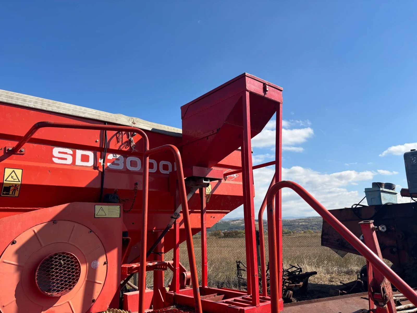 Сеялка KUHN SD 3000 P, снимка 7 - Селскостопанска техника - 56709245