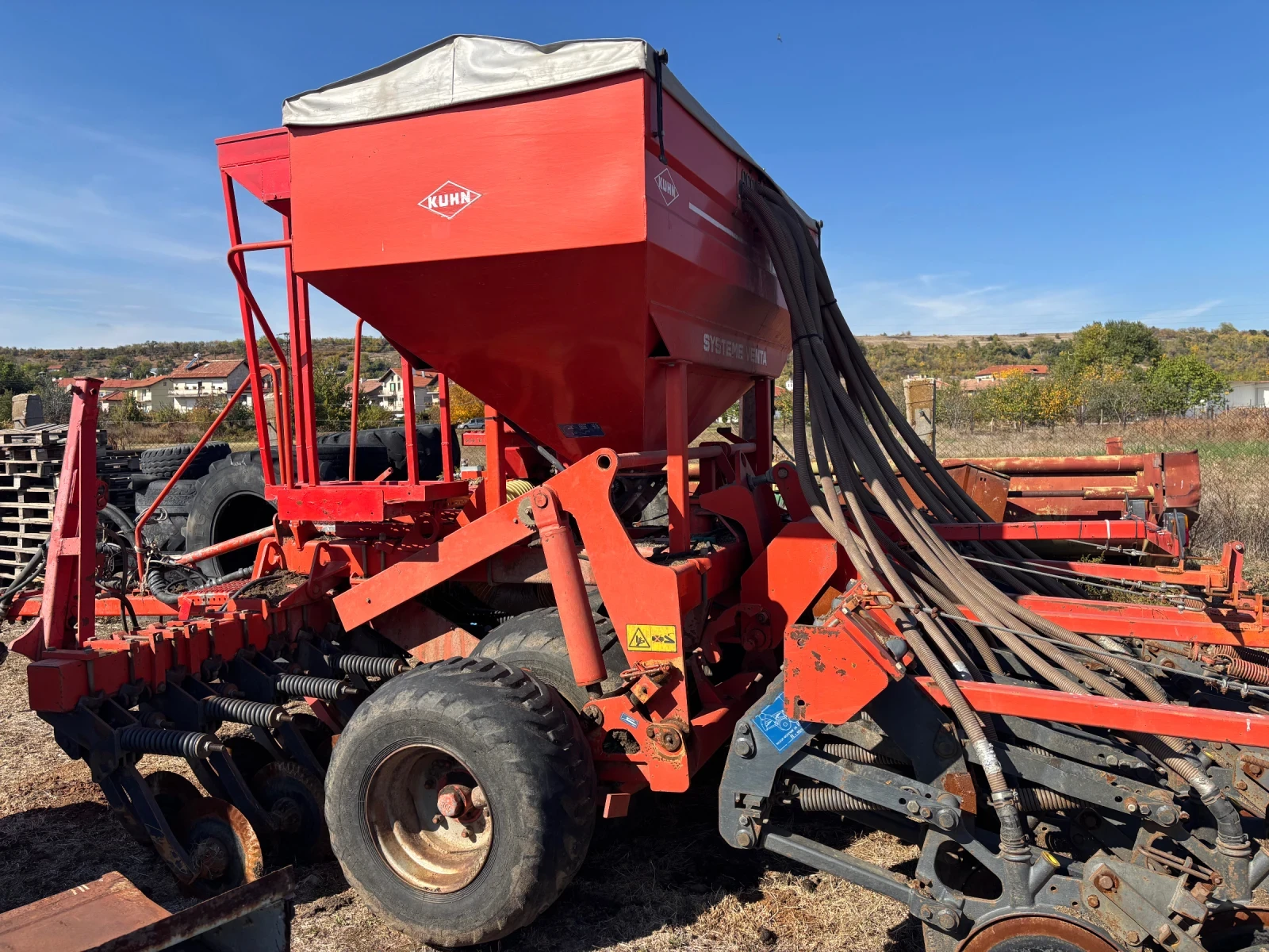 Сеялка KUHN SD 3000 P, снимка 2 - Селскостопанска техника - 56709245