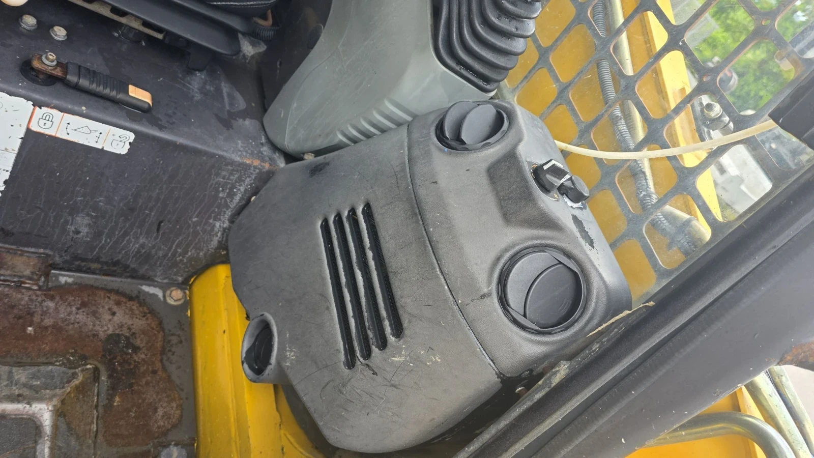 Мини челни товарачи Komatsu SK820 SUPERFLOW TURBO 16V, снимка 14 - Индустриална техника - 54869750