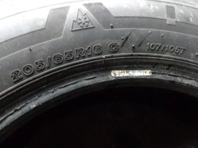 Гуми Зимни 205/65R16, снимка 9 - Гуми и джанти - 20269946