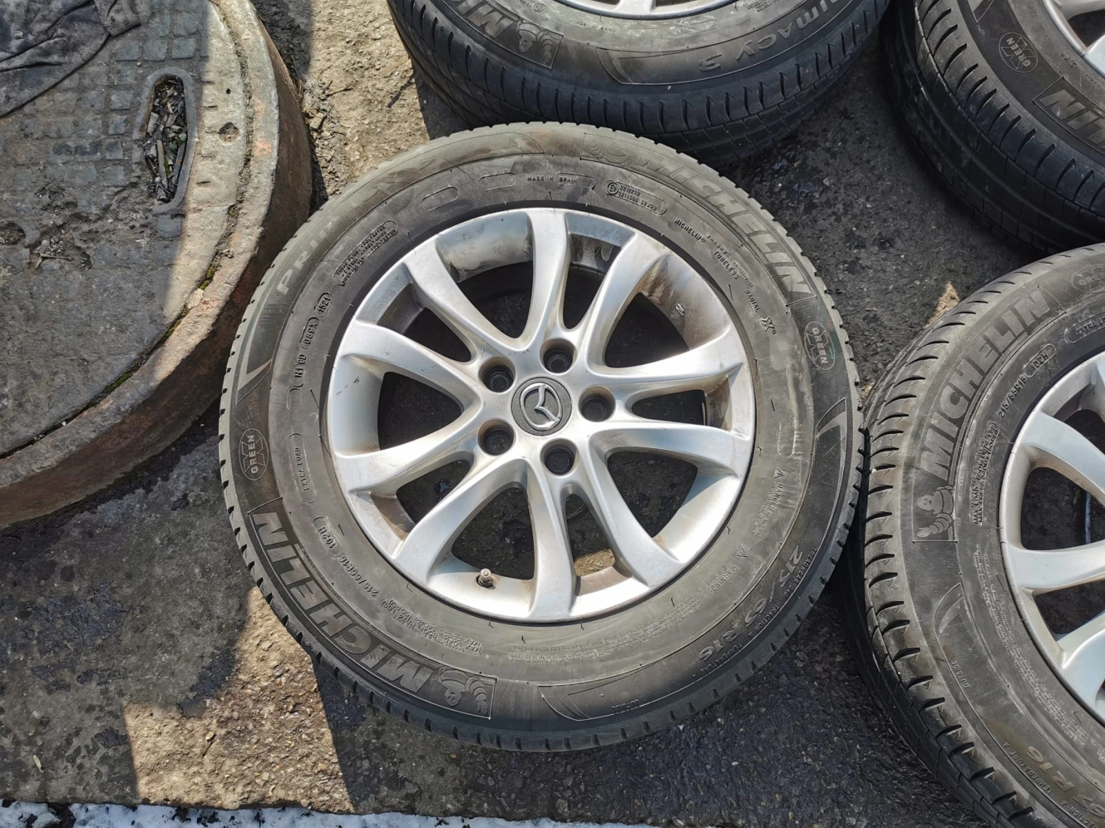 Гуми с джанти Michelin 215/65R16, снимка 4 - Гуми и джанти - 53343479