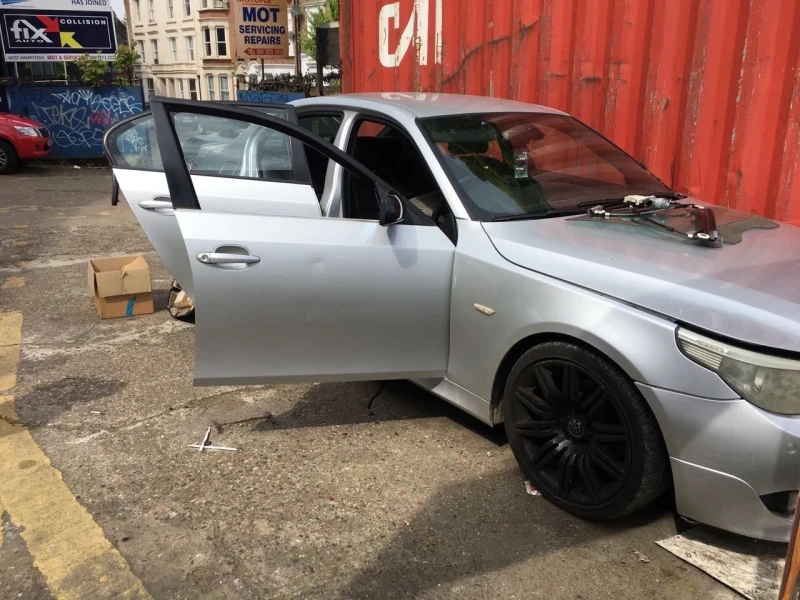 BMW 530 2бр. 530d, 525d. E60 На части, снимка 4 - Автомобили и джипове - 53556595