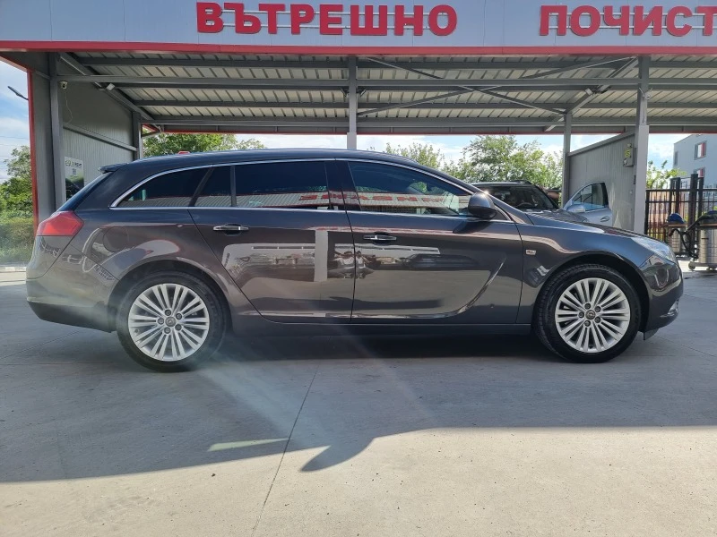 Opel Insignia SPORTS TOURER SW, снимка 7 - Автомобили и джипове - 46869188