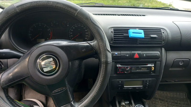 Seat Leon 1.6i , снимка 4 - Автомобили и джипове - 46233133
