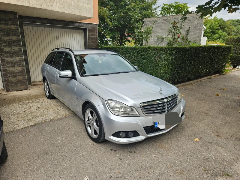 Mercedes-Benz C 220, снимка 2 - Автомобили и джипове - 47270353