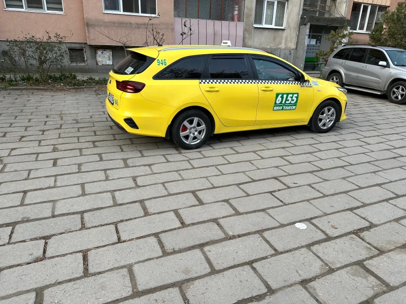 Kia Ceed 1.4i, снимка 6 - Автомобили и джипове - 48508877