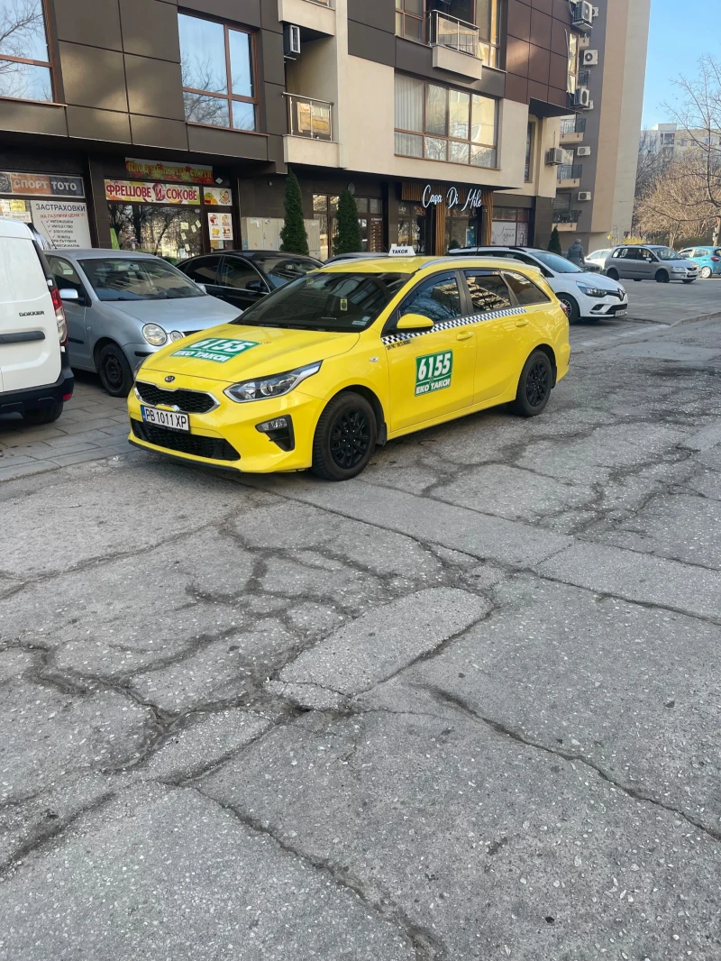 Kia Ceed 1.4i, снимка 7 - Автомобили и джипове - 48508877