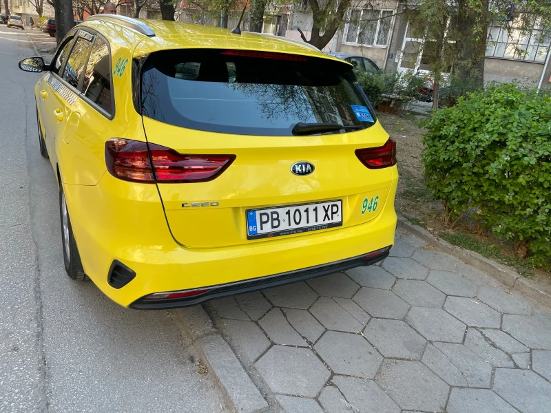 Kia Ceed 1.4i, снимка 8 - Автомобили и джипове - 48508877