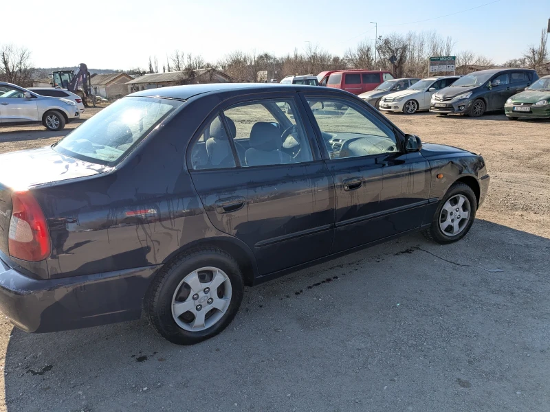 Hyundai Accent, снимка 4 - Автомобили и джипове - 49064535