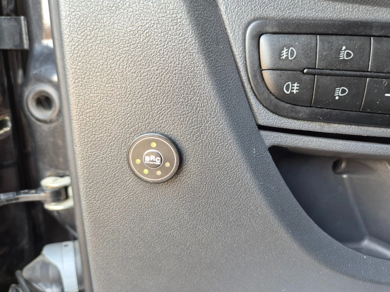 Peugeot Bipper 1.4i 75k.s.GAS, снимка 14 - Автомобили и джипове - 51119357