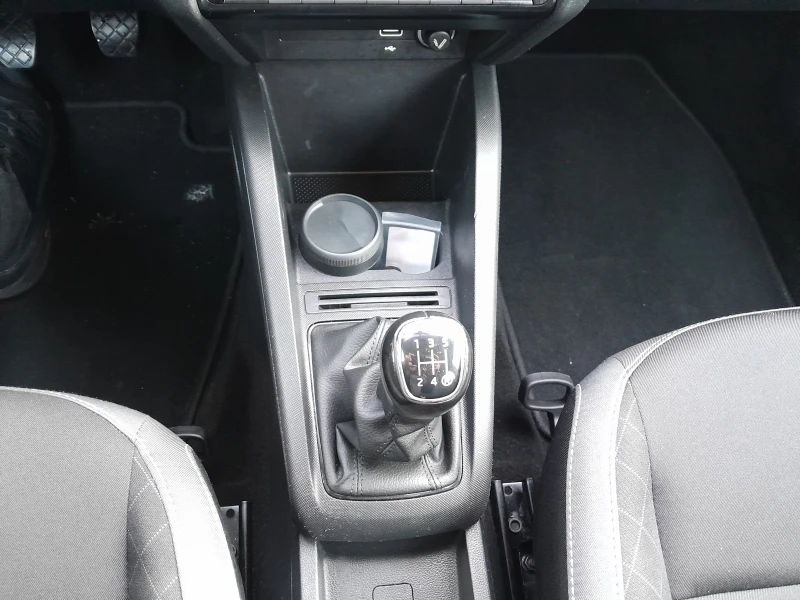 Skoda Fabia 1.0 MPI/ LPG, снимка 11 - Автомобили и джипове - 52731435