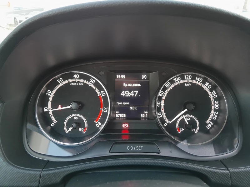 Skoda Fabia 1.0 MPI/ LPG, снимка 12 - Автомобили и джипове - 52731435