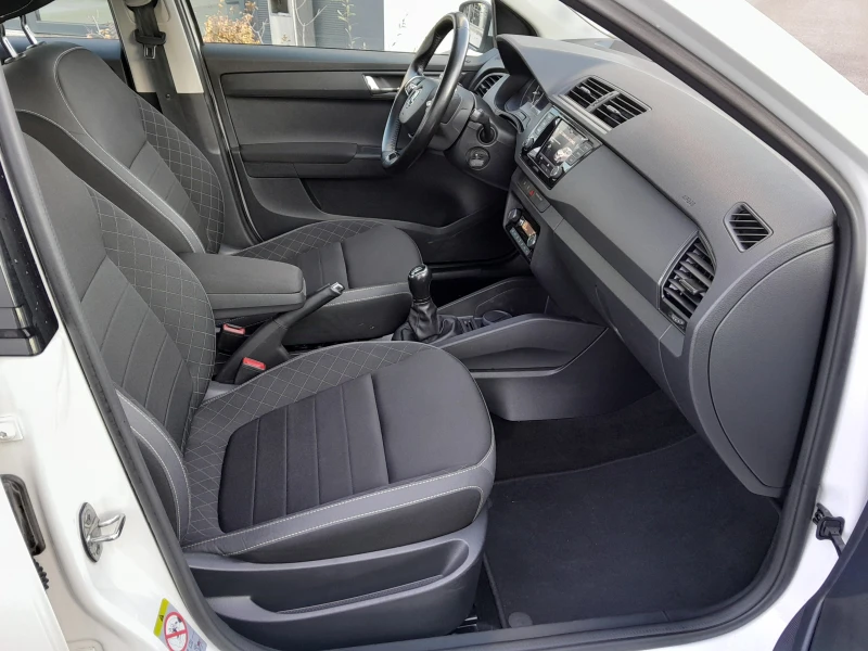 Skoda Fabia 1.0 MPI/ LPG, снимка 8 - Автомобили и джипове - 52731435