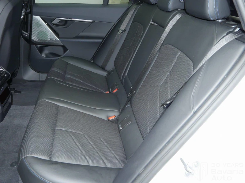 BMW i5 40 eDrive Touring M Sport Paket, снимка 8 - Автомобили и джипове - 52833440