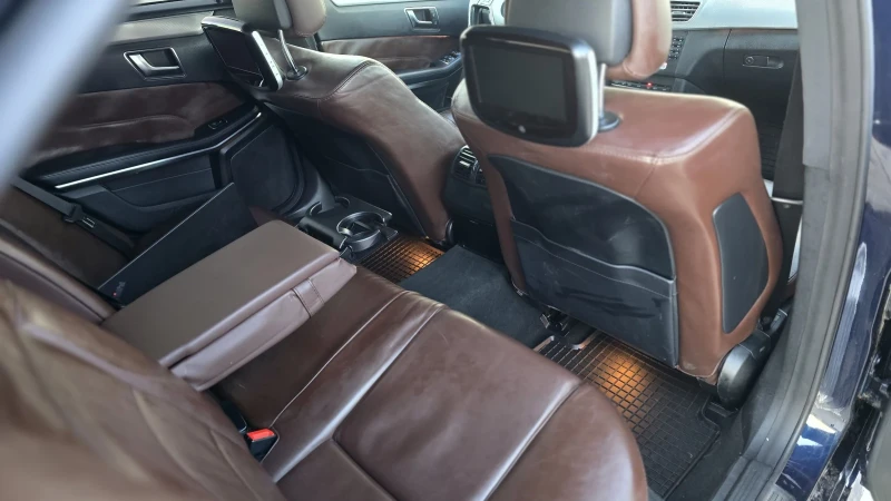 Mercedes-Benz E 350 9G-TRONIC, Обслужен, снимка 16 - Автомобили и джипове - 53095191