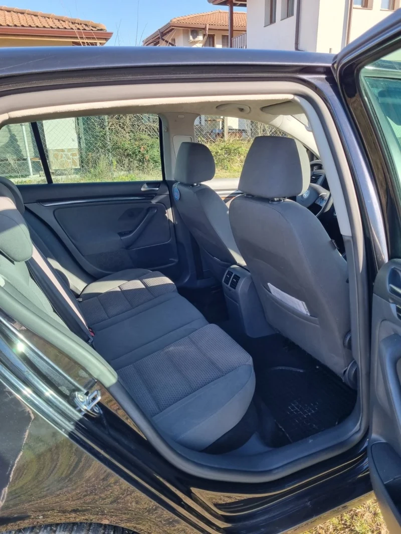 VW Golf, снимка 13 - Автомобили и джипове - 53275120