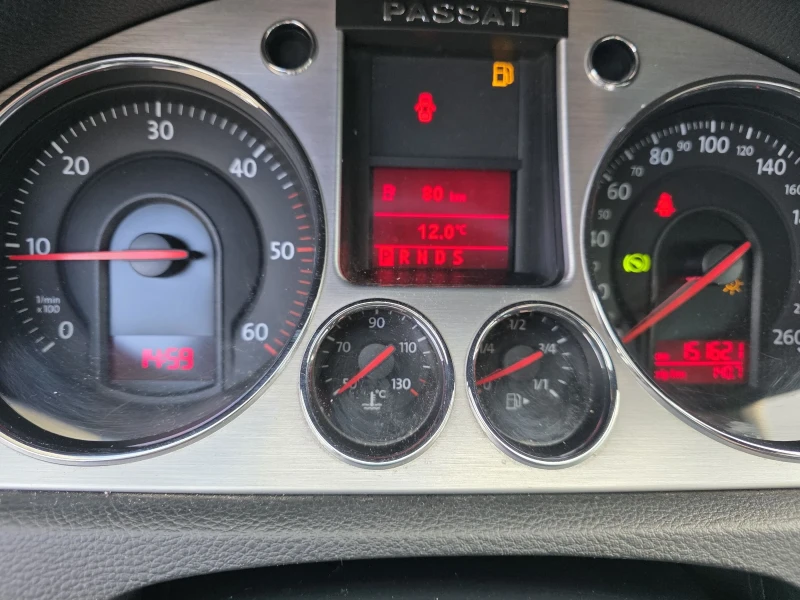 VW Passat 2.0TDi HIGHLINE DSG Лизинг, снимка 13 - Автомобили и джипове - 53456043