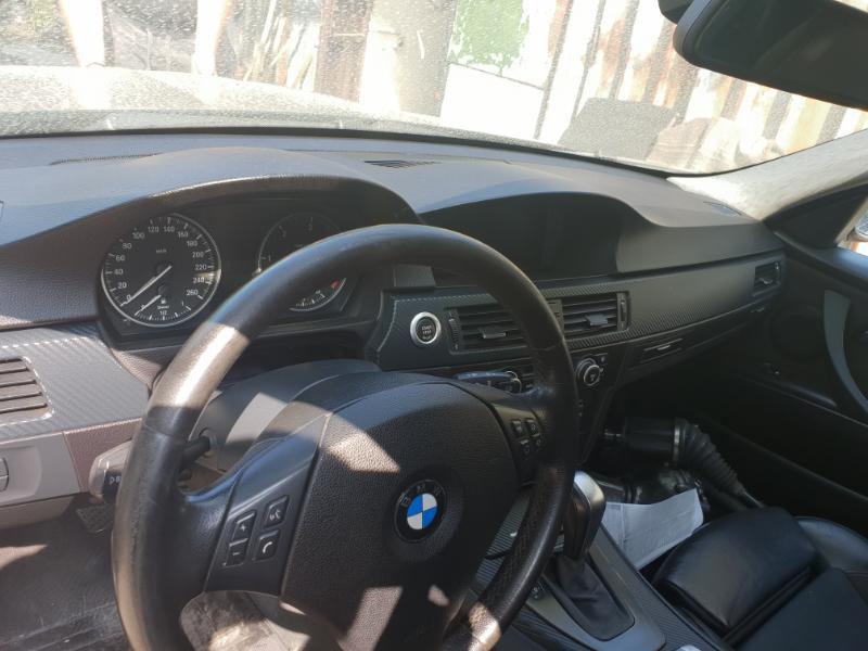 BMW 320, снимка 8 - Автомобили и джипове - 42033399