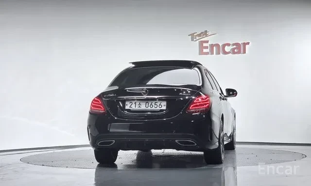 Mercedes-Benz C 250 D | HEAD UP | CAMERA | ПОДГРЕВ | ПАНОРАМА | , снимка 4 - Автомобили и джипове - 55511768