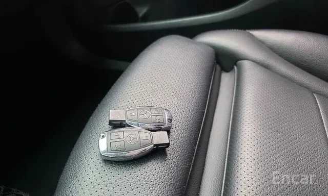 Mercedes-Benz C 250 D | HEAD UP | CAMERA | ПОДГРЕВ | ПАНОРАМА | , снимка 13 - Автомобили и джипове - 55511768
