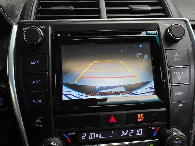 Toyota Camry 2.5 Xle, снимка 16 - Автомобили и джипове - 55833719