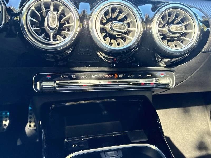 Mercedes-Benz A 35 * 4MATIC * �������� ���� * CARFAX | Mobile.bg � ����������� 9
