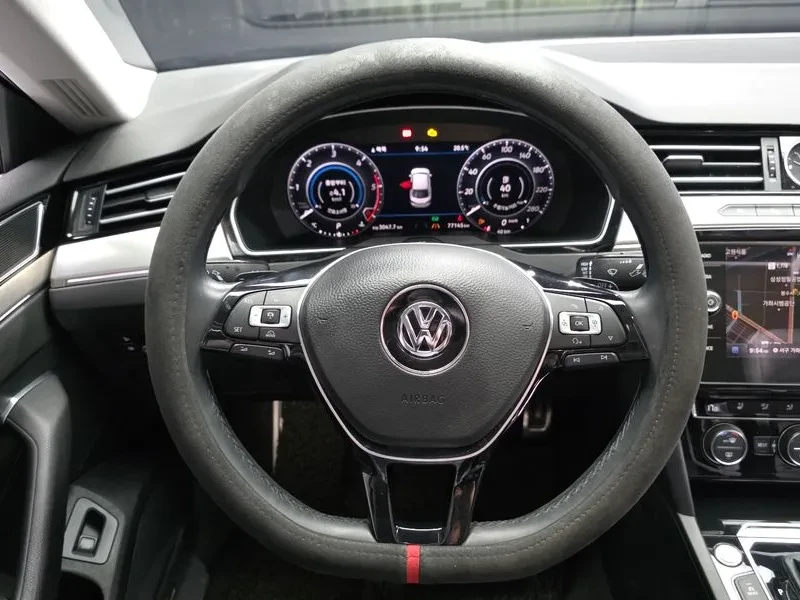 VW Arteon 2.0 Tdi Premium, снимка 13 - Автомобили и джипове - 56652318