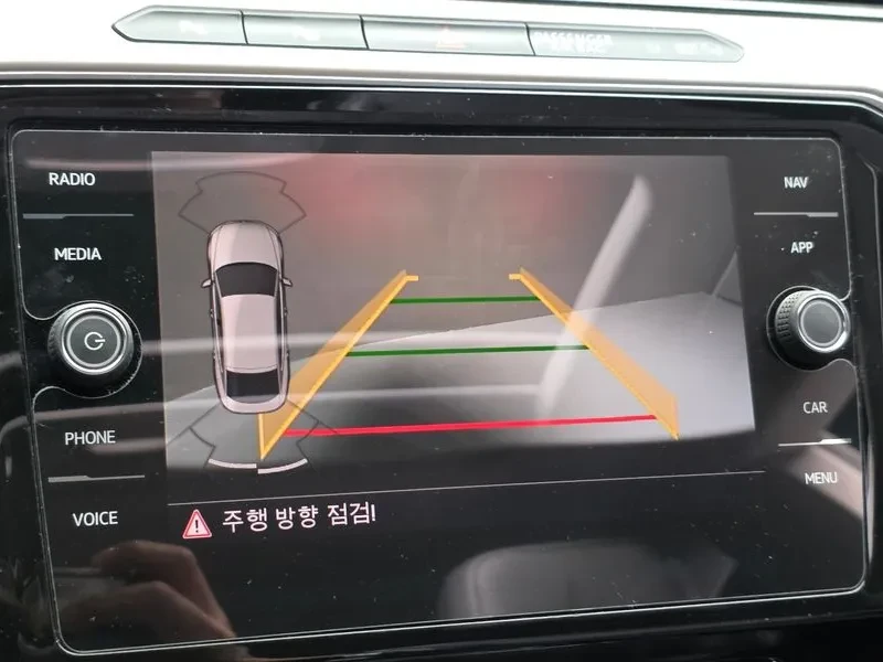 VW Arteon 2.0 Tdi Premium, снимка 15 - Автомобили и джипове - 56652318