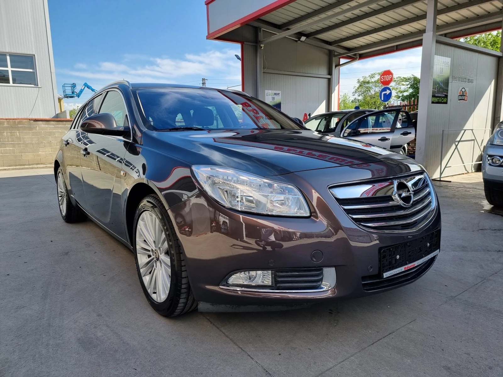 Opel Insignia SPORTS TOURER SW - изображение 2