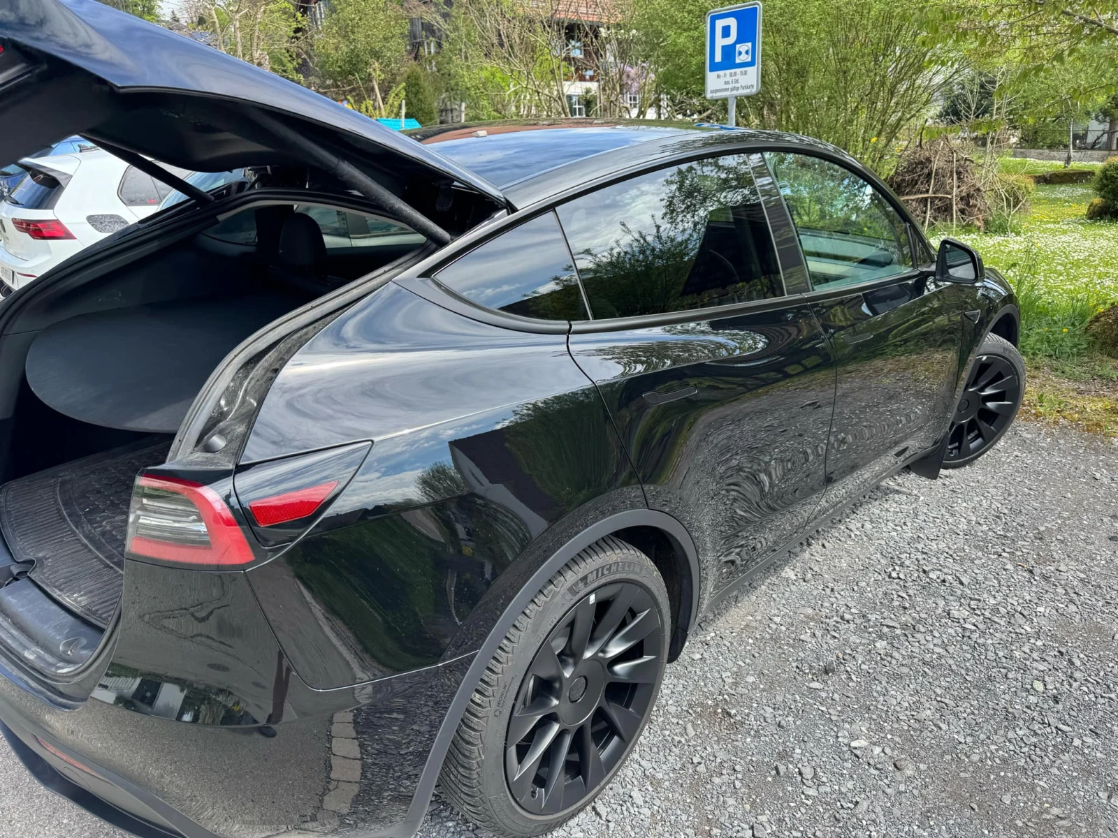 Tesla Model Y RWD - изображение 6