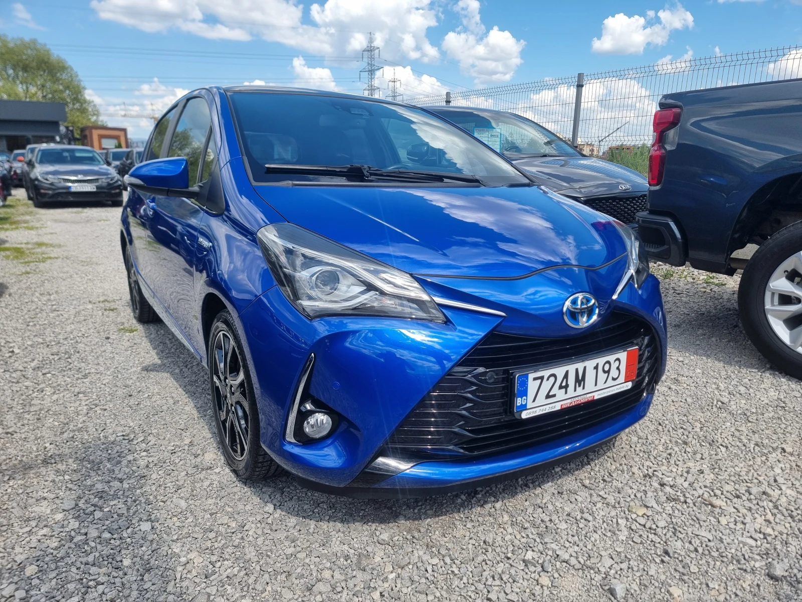 Toyota Yaris 1.5 HYBRID  - изображение 4