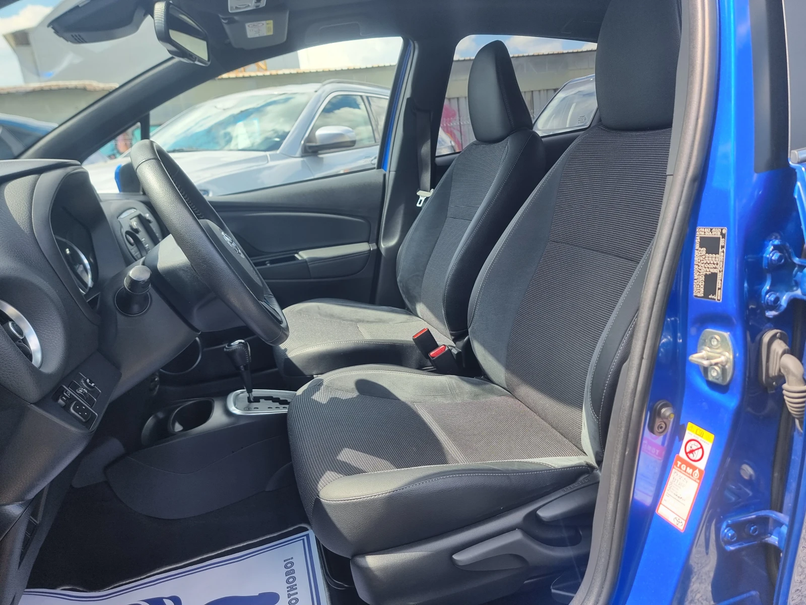 Toyota Yaris 1.5 HYBRID  - изображение 5