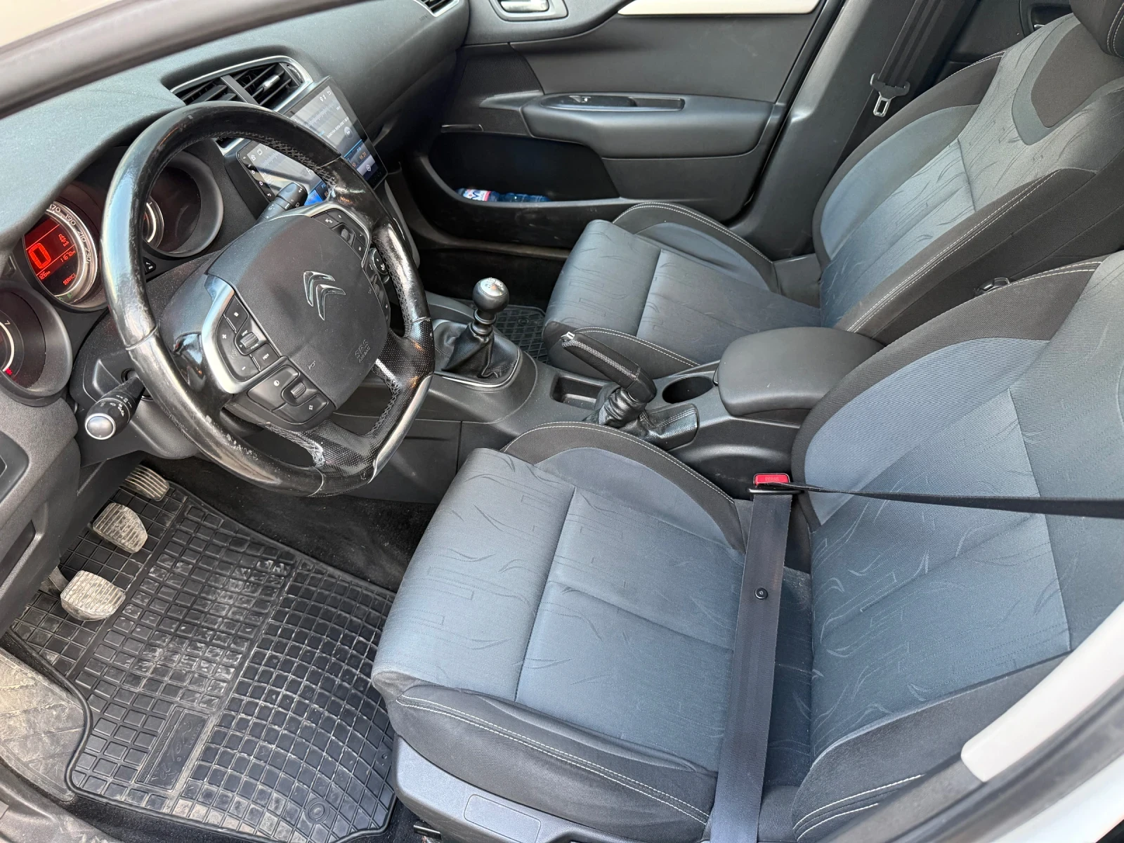 Citroen C4 1.6 HDI 112 КС/ 6 Скорости - изображение 6