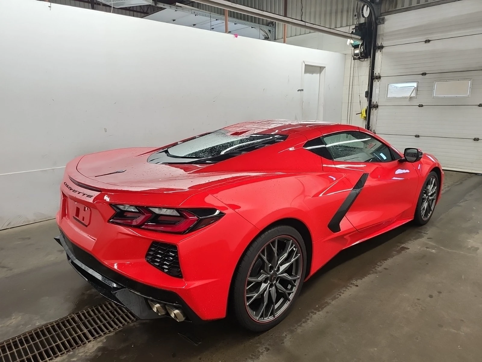 Chevrolet Corvette Stingray 1LT (C8) * * CARFAX * * АВТО КРЕДИТ * *  - изображение 5