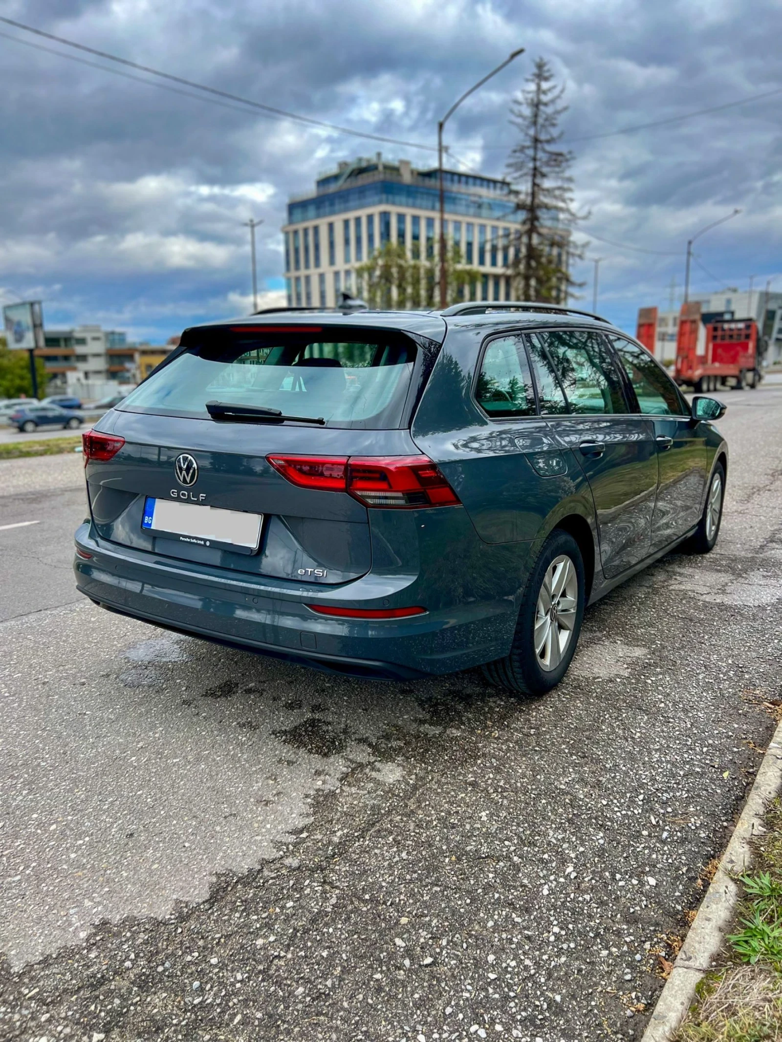 VW Golf 1.5 eTSI / VARIANT / DSG / ГАРАНЦИОНЕН - изображение 5
