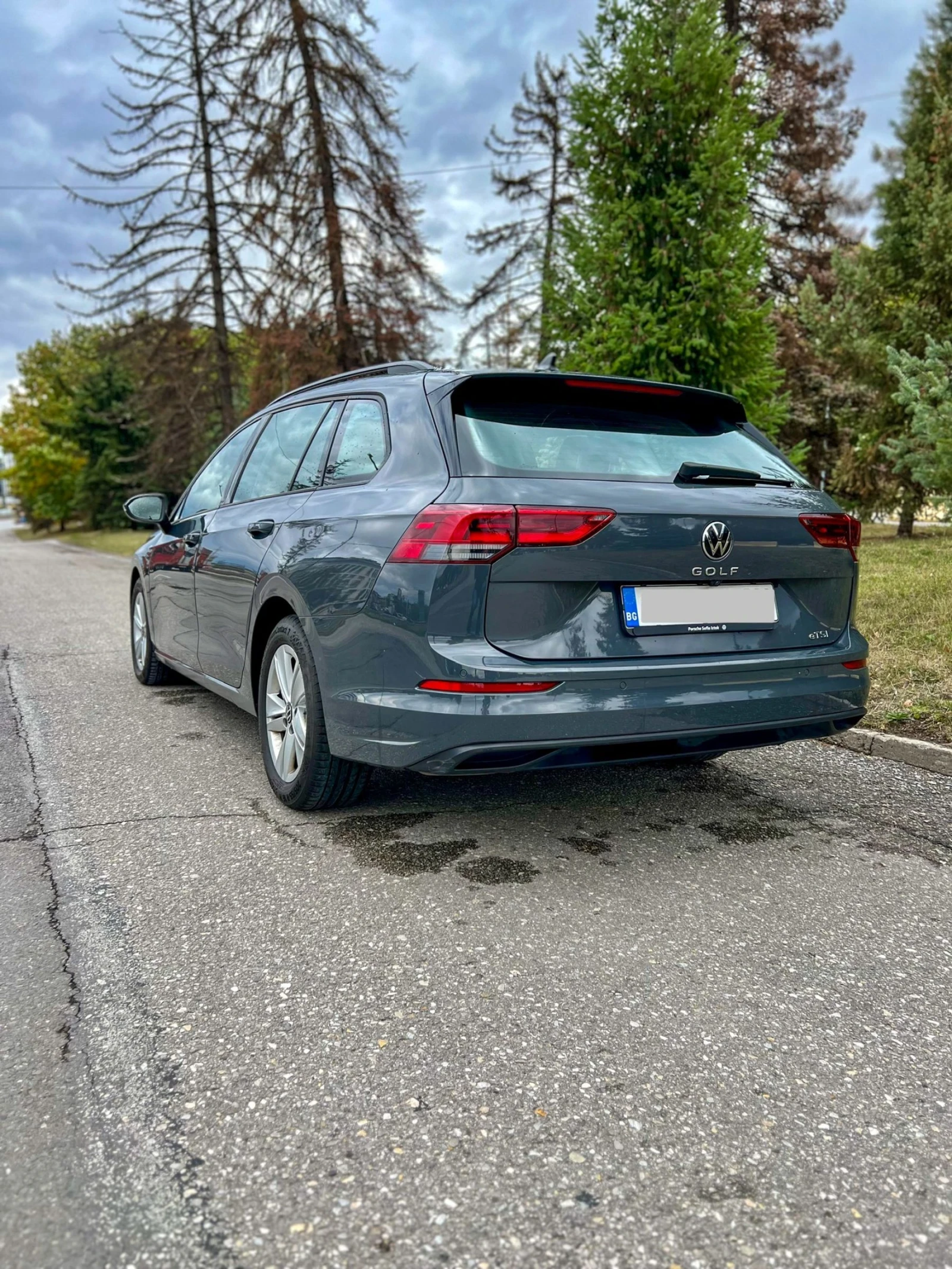 VW Golf 1.5 eTSI / VARIANT / DSG / ГАРАНЦИОНЕН - изображение 6