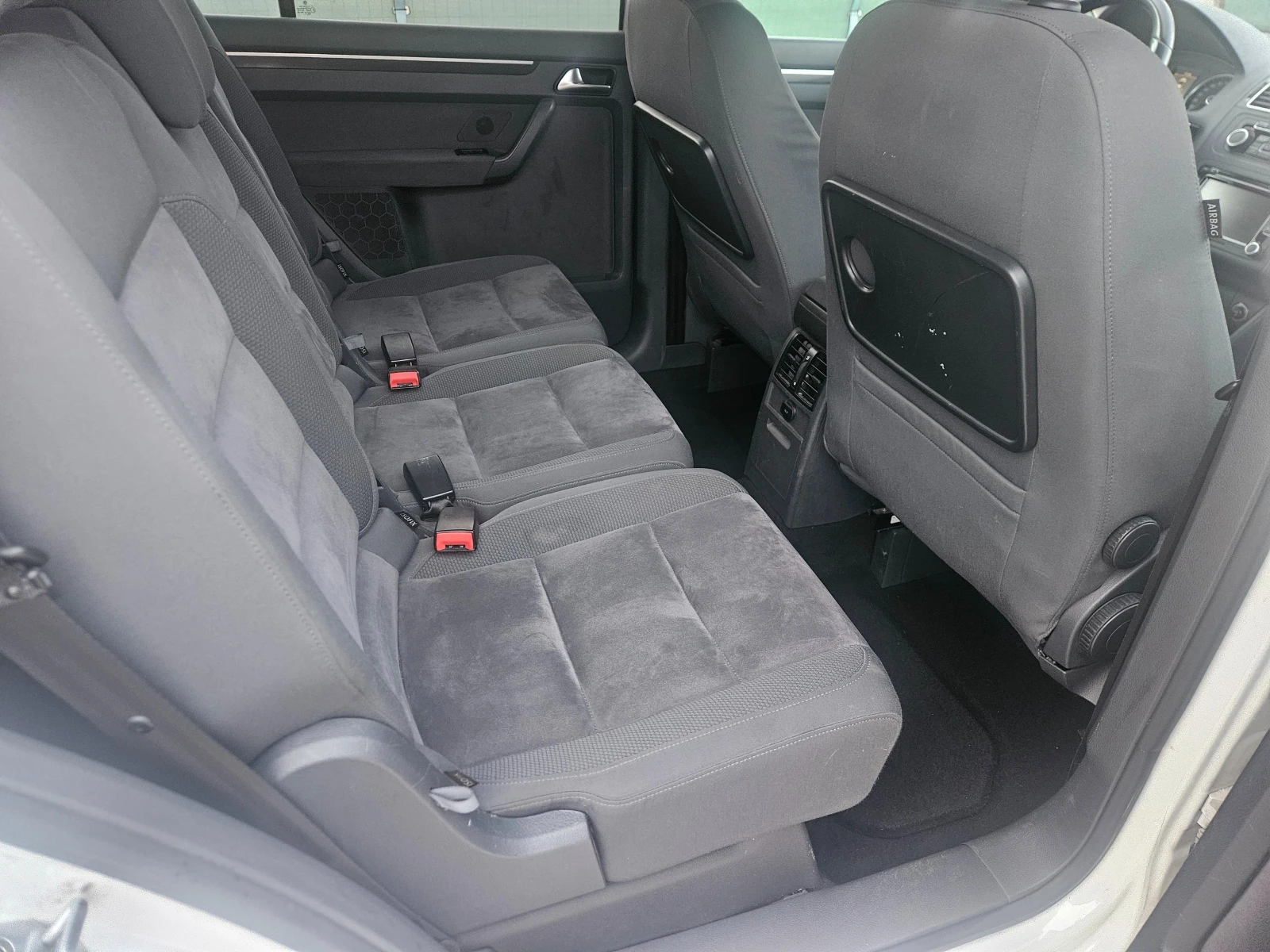 VW Touran 1.4i  МЕТАН!!!  6ck!!!, снимка 7 - Автомобили и джипове - 53906030