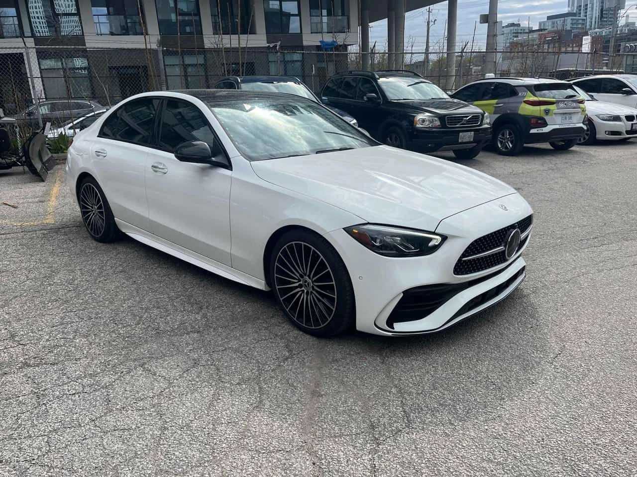 Mercedes-Benz C 300 360 КАМЕРИ| ПАМЕТ| АМБИЕНТ| ПАНОРАМА| CARFAX| , снимка 2 - Автомобили и джипове - 54387806