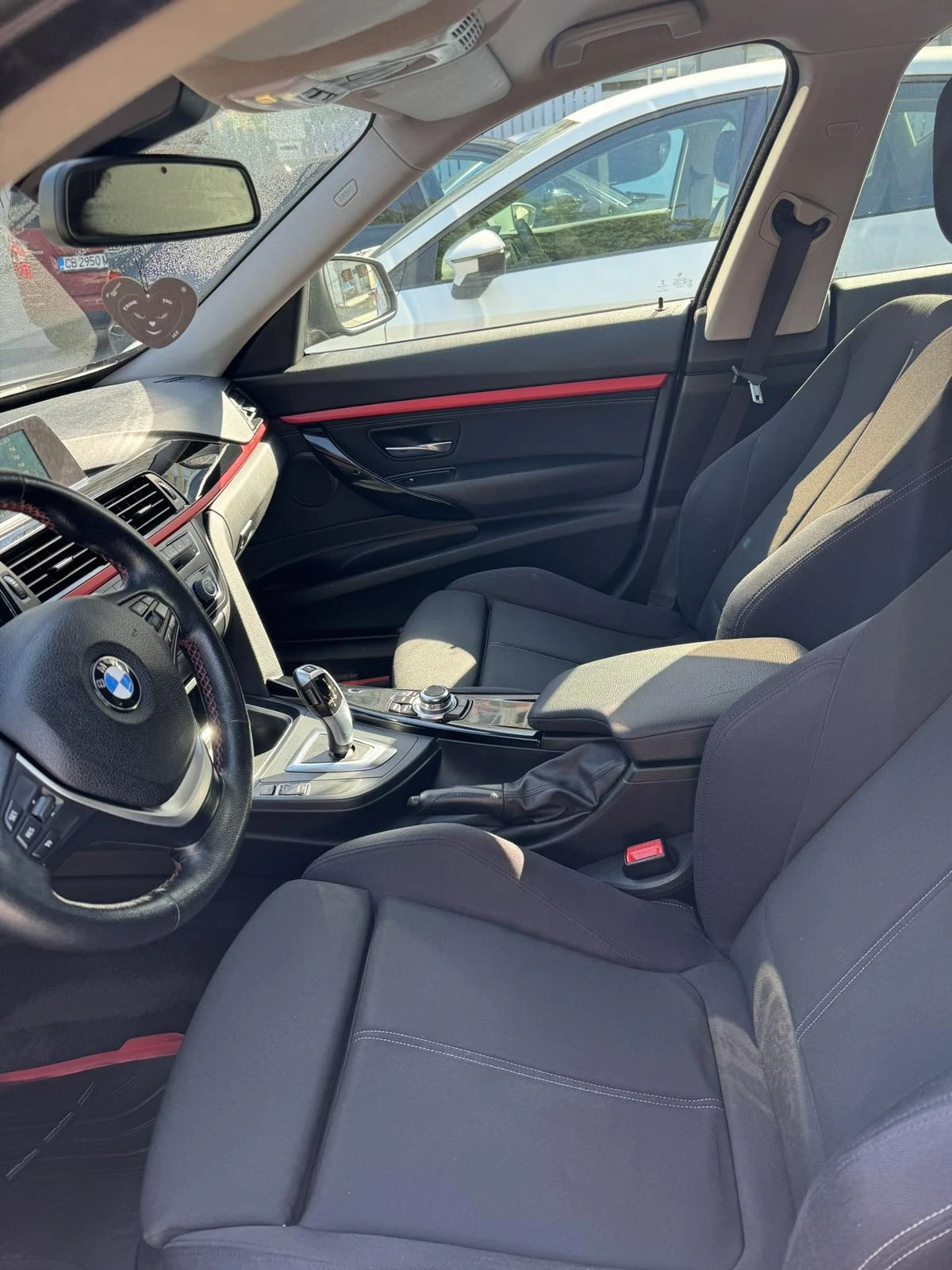 BMW 320 GT, снимка 11 - Автомобили и джипове - 54400043