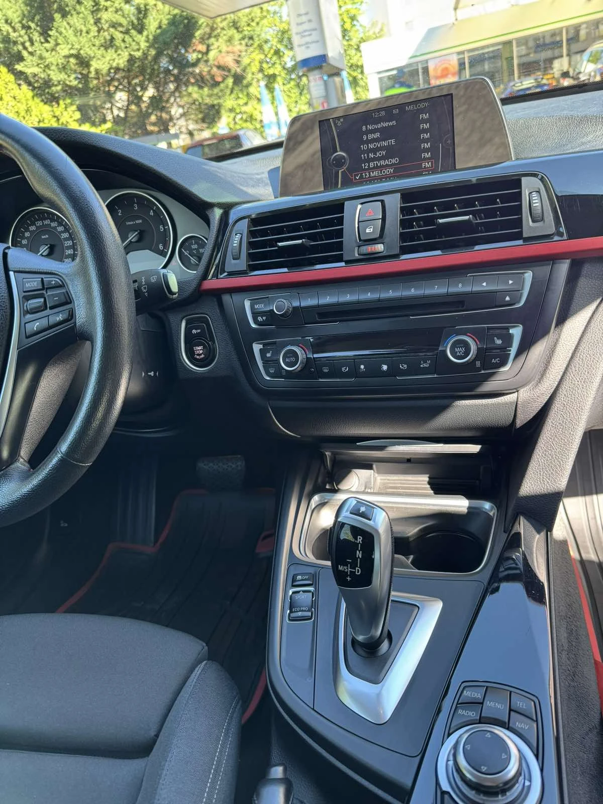 BMW 320 GT, снимка 13 - Автомобили и джипове - 54400043