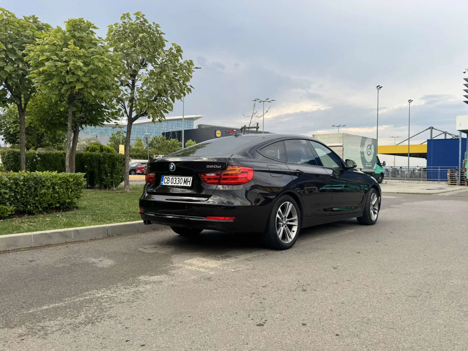 BMW 320 GT, снимка 5 - Автомобили и джипове - 54400043