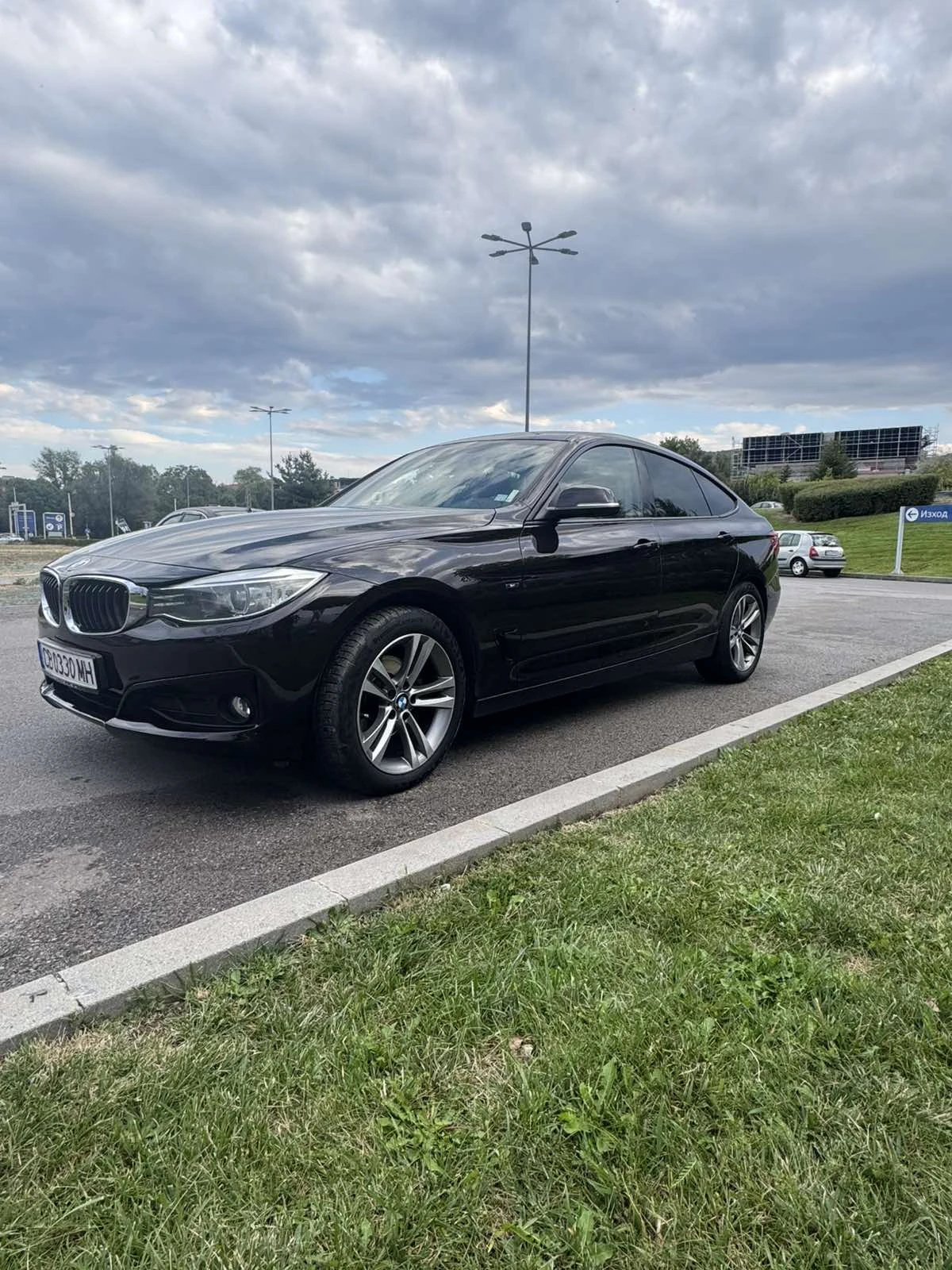 BMW 320 GT, снимка 2 - Автомобили и джипове - 54400043
