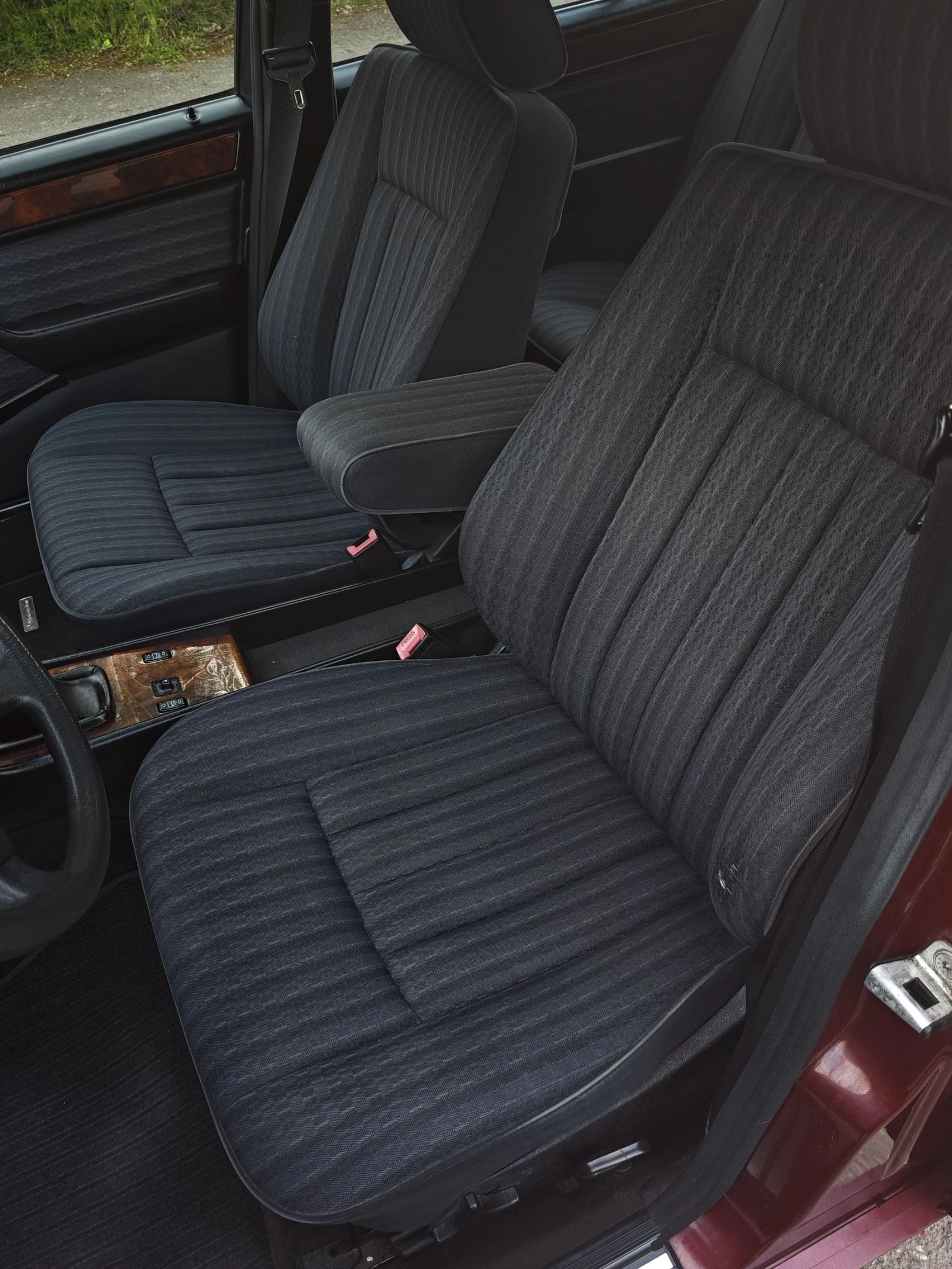 Mercedes-Benz 124 2.0 122 к. с. , снимка 11 - Автомобили и джипове - 54543407