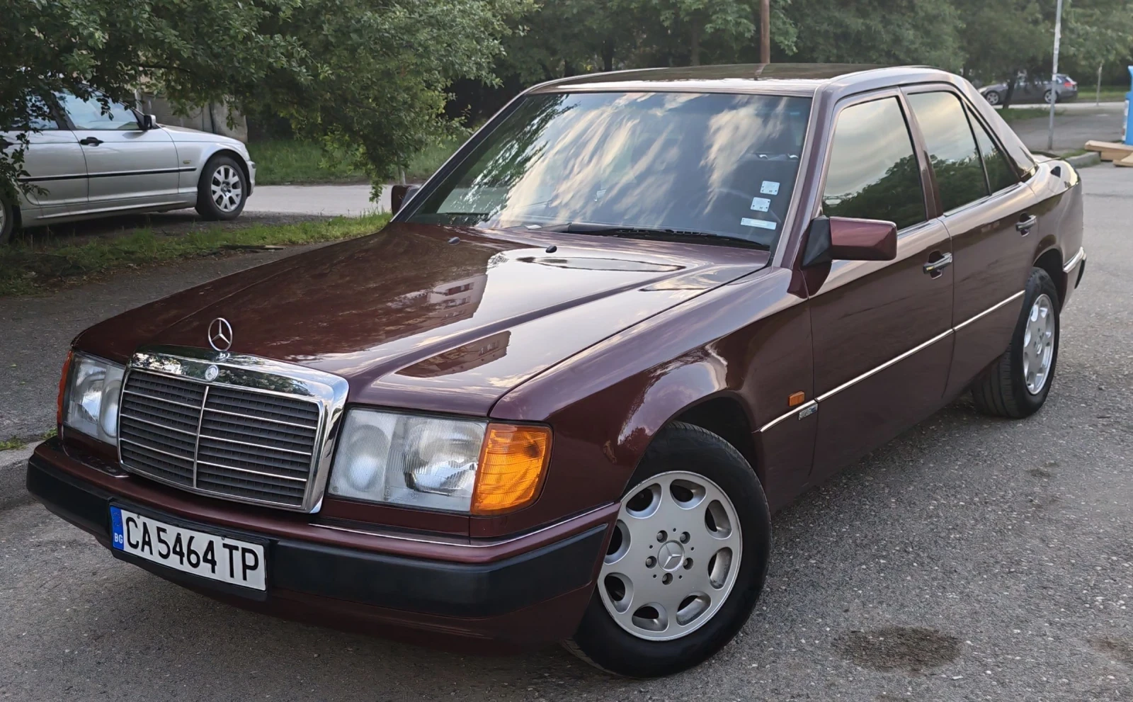 Mercedes-Benz 124 2.0 122 к. с. , снимка 2 - Автомобили и джипове - 54543407