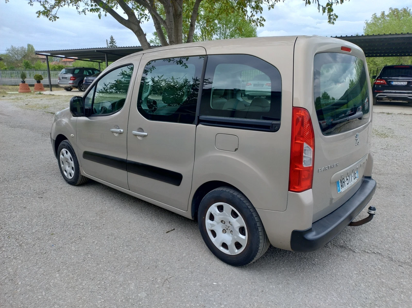 Peugeot Partner 1.6 HDI TEPEE, снимка 6 - Автомобили и джипове - 54598198