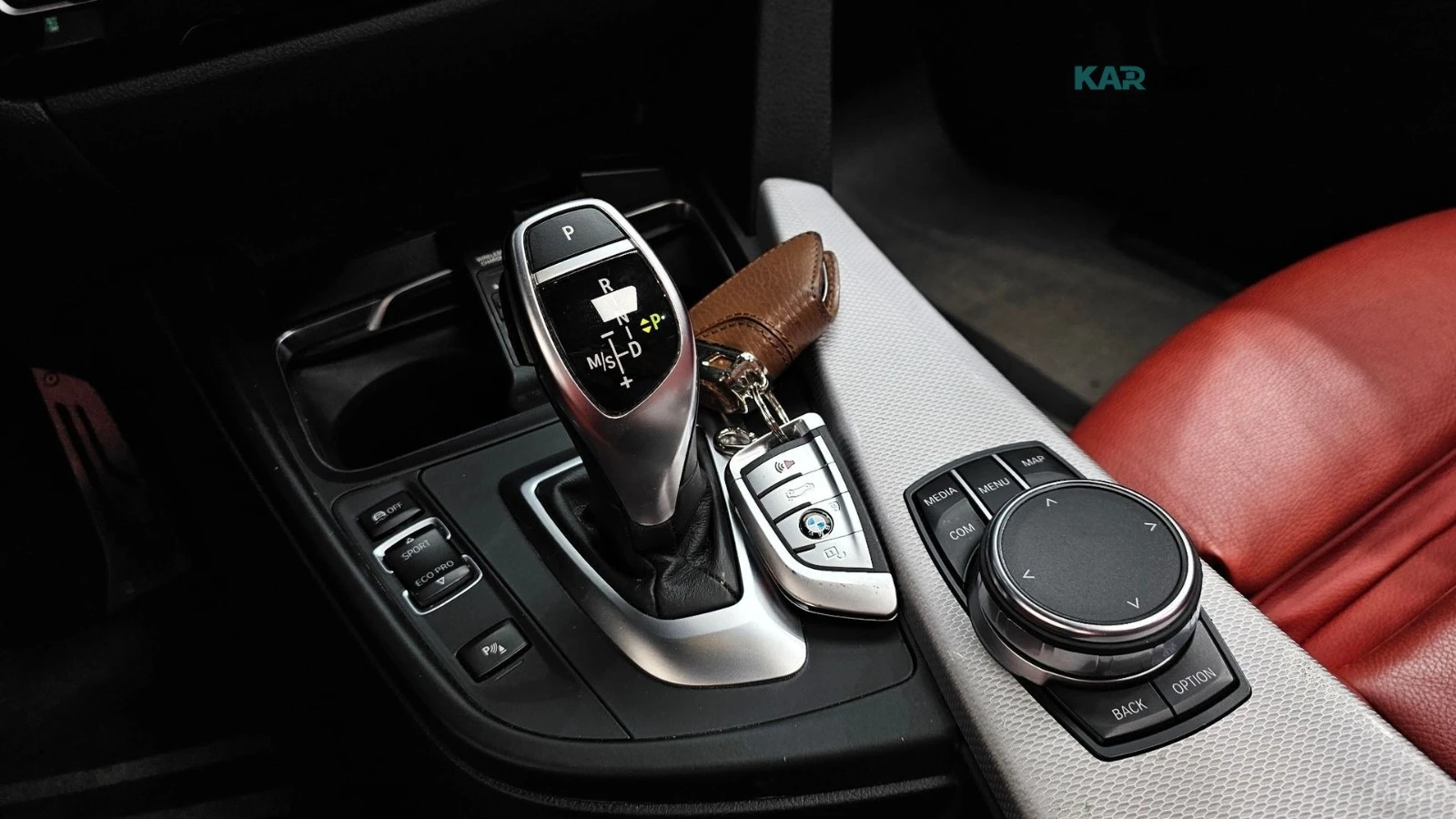 BMW 330 i* M-SPORT* SUNROOF* REAR-CAMERA* , снимка 10 - Автомобили и джипове - 54796504