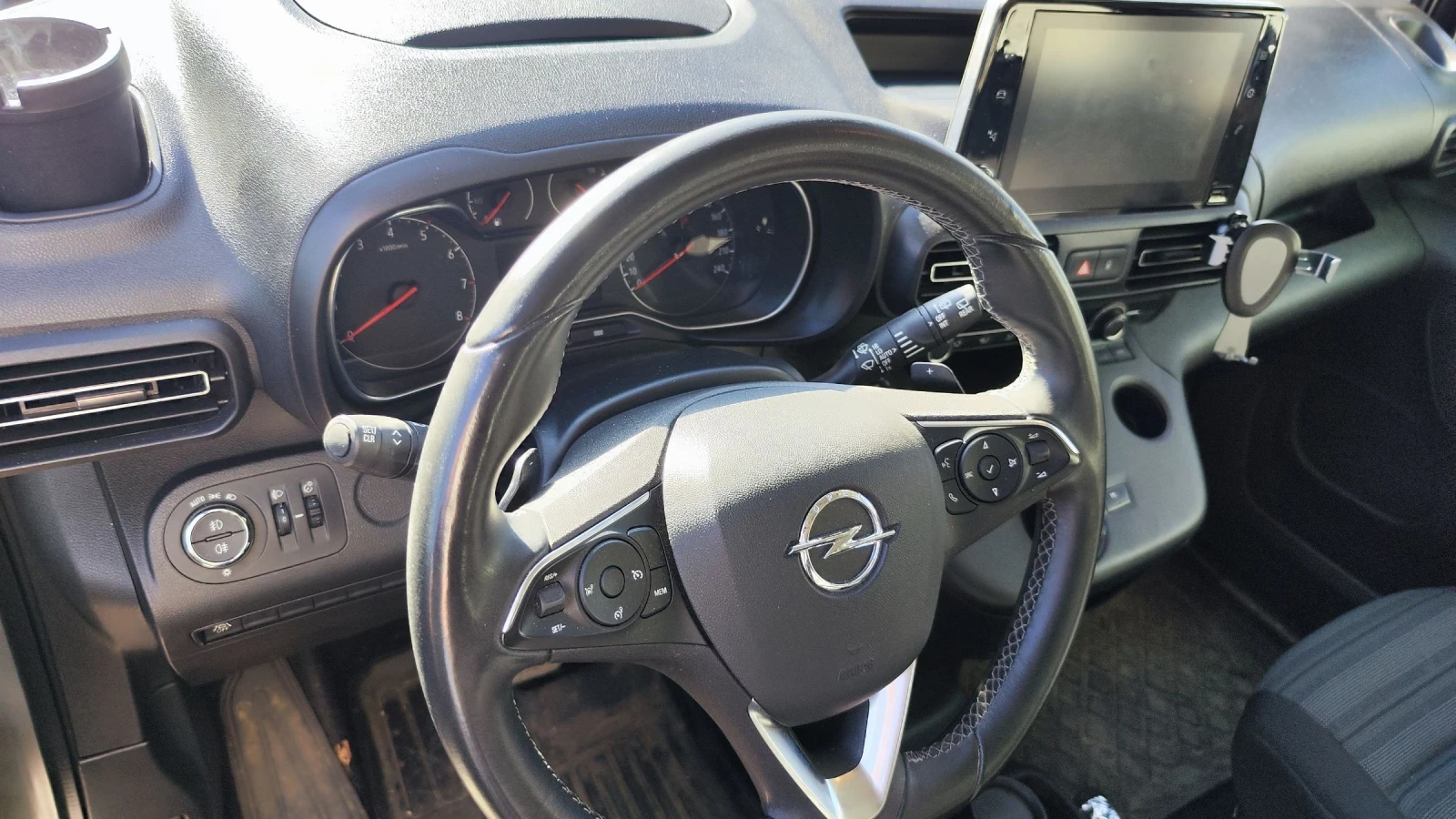 Opel Combo Life, снимка 10 - Автомобили и джипове - 55161442